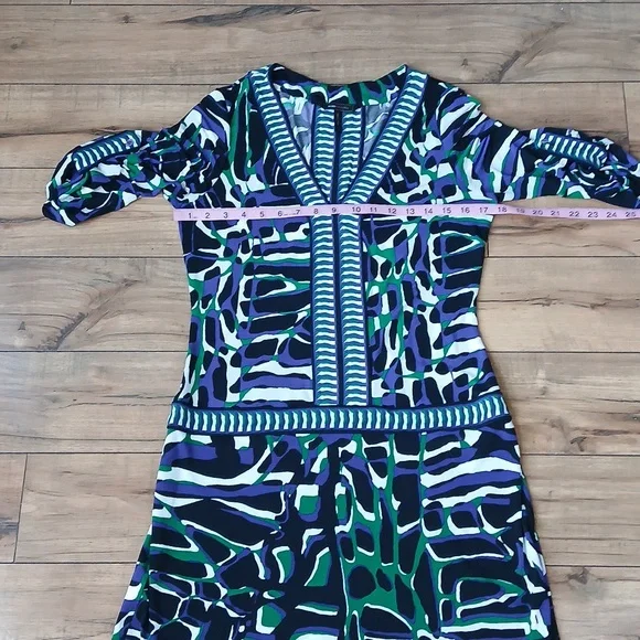 Women's Vibrant Geometric Print V-Neck Dress By BCBGMAXAZRIA. Size S - Picture 15 of 17